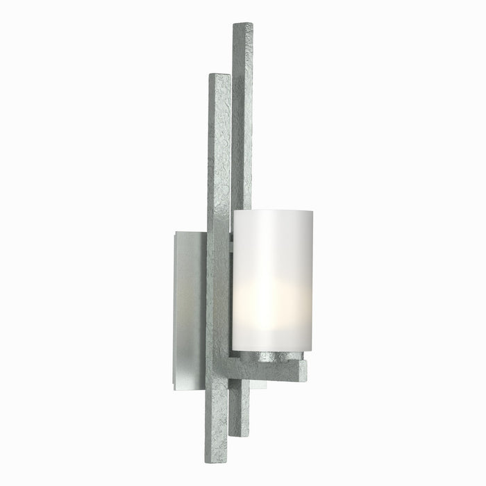 Ondrian 1 Light (Left Side) Sconce in Vintage Platinum - 206301-SKT-LFT-82-GG0168 by Hubbardton Forge