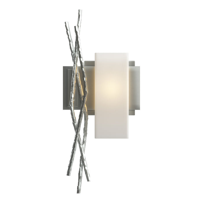 Brindille (Right Side) Sconce in Vintage Platinum - 207670-SKT-RGT-82-GG0351 by Hubbardton Forge