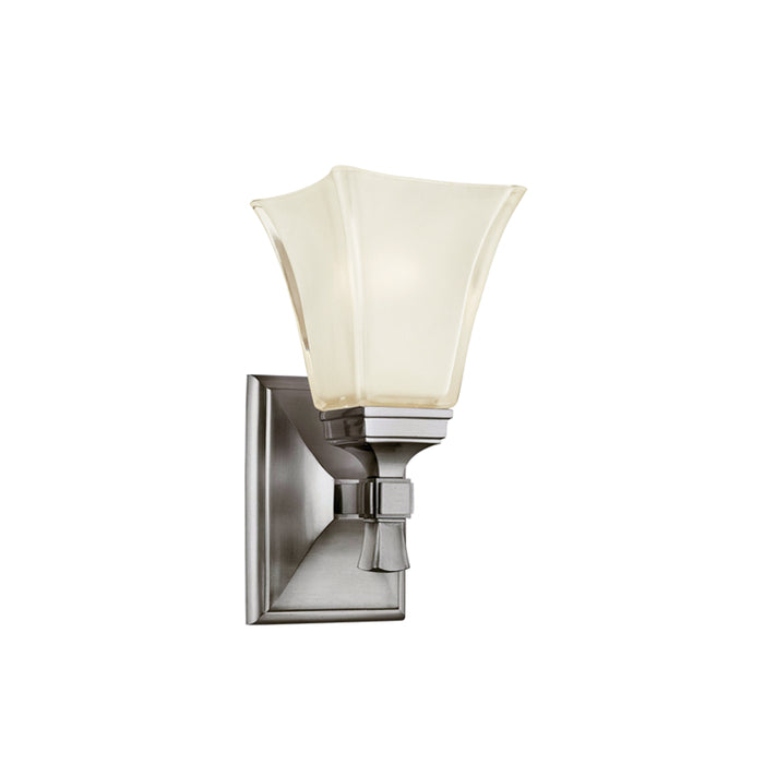 Kirkland 1 Light Bath Bracket in Satin Nickel